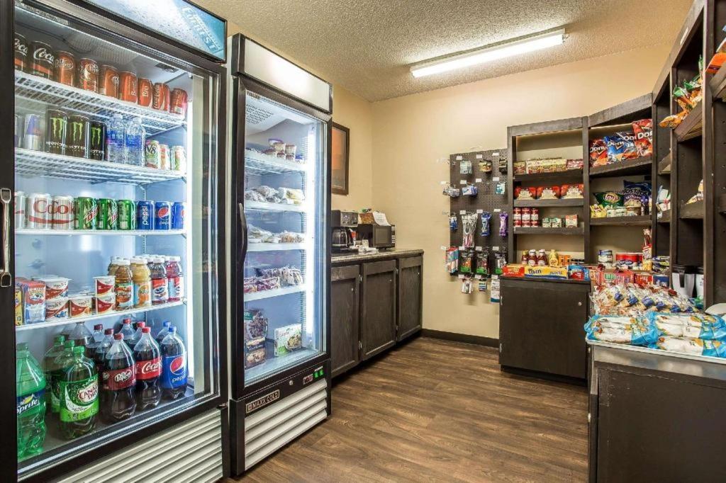 夏洛特-巴伦泰尔郊区长住酒店 外观 照片